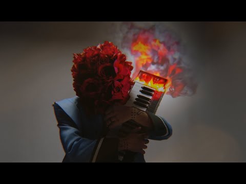 Видео: Ivo Dimchev - Otvariam ochi /ОТВАРЯМ ОЧИ/ - Official music video