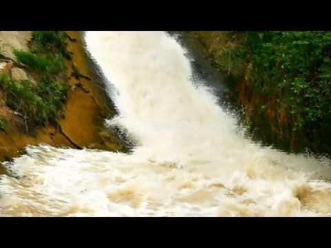 Видео: Сайри куххо ва дехахои Заврон , Андар ва Навобод кисми 2