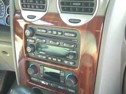 Видео: Снятие стереосистемы Bose в GMC Envoy 2002–2005 гг. = ПОМОЩЬ с автомагнитолой