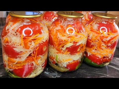 Видео: ПРОСТО ЗАЛИВАЮ КИПЯТКОМ. Закрываю по 50 банок! Невероятно вкусный рецепт с ПОМИДОРАМИ и с Капустой!