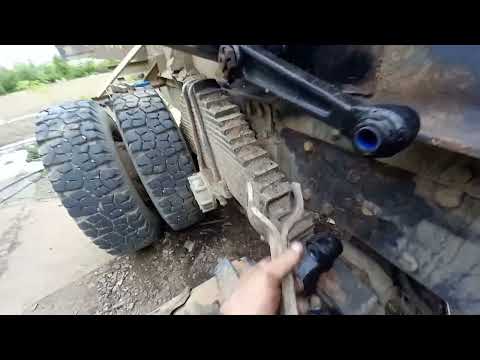 Видео: Вторая часть установка стабилизатор на среднюю ось МАЗ 6303