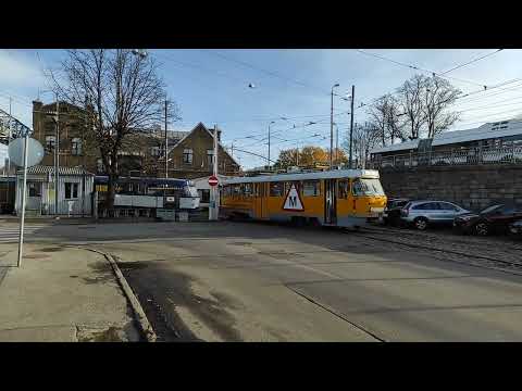 Видео: Манёвры трамваев 30917+88032 и 57180 в 5 депо [02.11.2023]