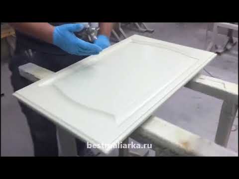 Видео: Покраска кухни - Золотая патина