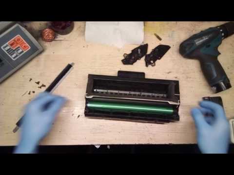 Видео: Заправка картриджа Samsung SCX-4100 // Cartridge refill Samsung SCX-4100