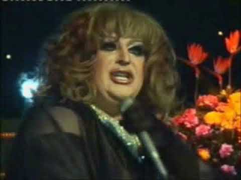 Видео: райские птицы