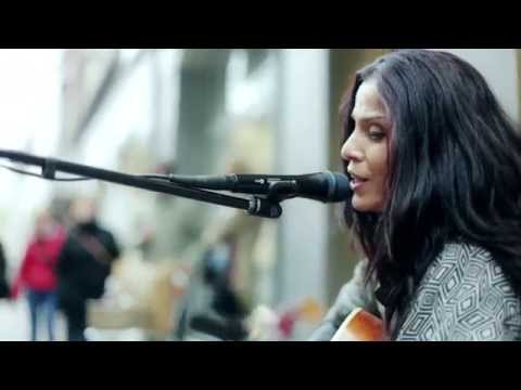 Видео: "Live на Червения Диван" - Людмила Сланева - Loko - Имаш небе