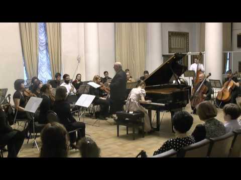 Видео: В. Моцарт, концерт для фортепиано с оркестром 2 и 3 часть