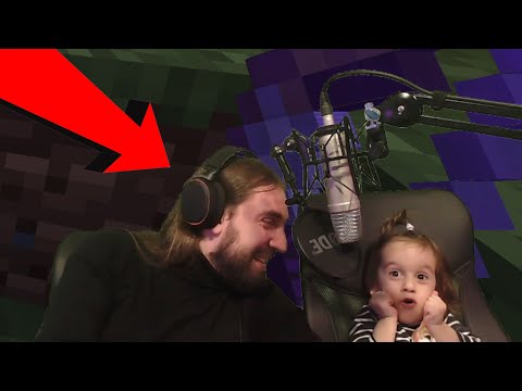 Видео: Уча ДЪЩЕРЯ си да ИГРАЕ Minecraft!