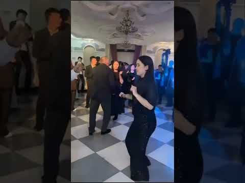 Видео: Би жарыс.