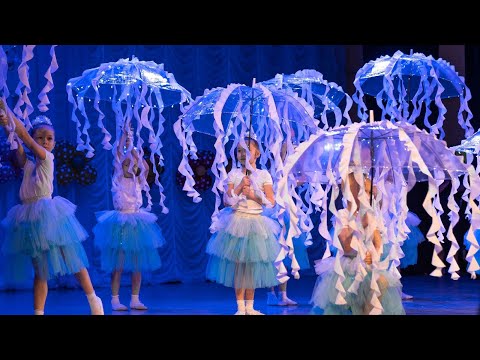 Видео: Танец медуз (Детский сад 15)