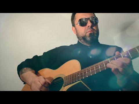 Видео: АЛЕКСЕЙ БОЛЬШОЙ -ОСЕНЬ ЗОЛОТАЯ (акустическая версия)