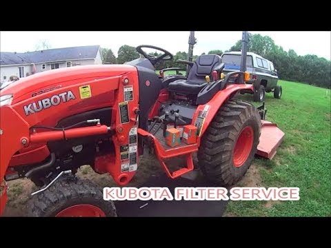 Видео: Замена гидравлического фильтра Kubota B2650
