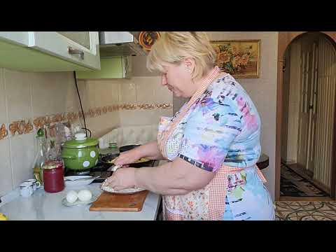 Видео: Салат с тунцом и рисом. Свекольник. Картофель жареный.