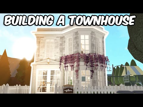 Видео: СТРОИТЕЛЬСТВО ТАУНХАУСА В БЛОКСБУРГЕ