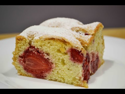 Видео: Простой Летний Пирог с Клубникой | Cake with berries