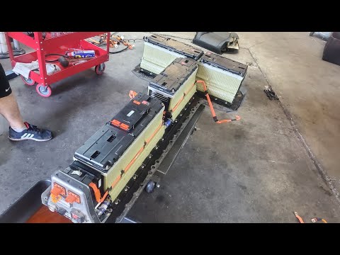 Видео: Chevrolet Volt Замена гибридной батареи Chevrolet Volt Replace Hybrid Battery