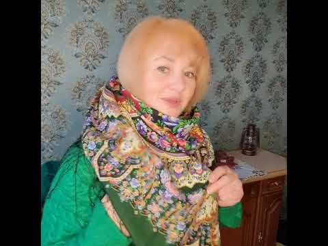 Видео: "Новогодние "  платки, что ношу и люблю в эти праздничные дни🎄🎉🎊☃️❄️🎁#платки#шали#примерки#обзоры