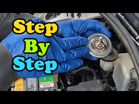 Видео: Как заменить термостат и корпус Toyota Sienna
