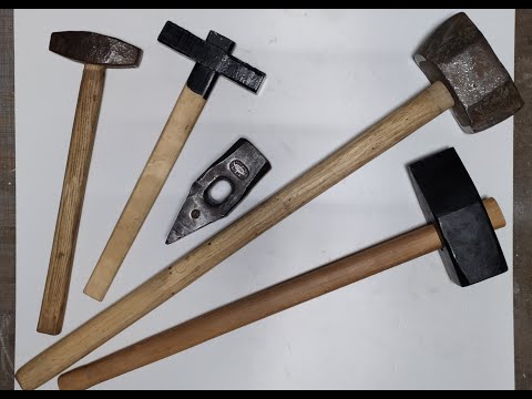 Видео: Кувалды для раскалывания гранитных валунов.