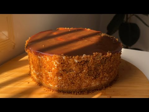 Видео: МЕДОВИК БЕЗ САХАРА И ГЛЮТЕНА! Медовый торт без раскатки, белого сахара и глютена.