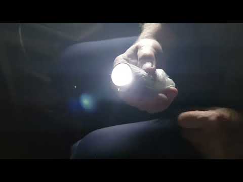 Видео: Фонари отшельника Павла Платоновича (электричества у него НЕТ!!!)