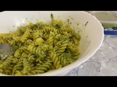 Видео: Соус Песто- ЗДОРОВЬЕ!  Зелень на Зиму! Песто из Базилика!/Pesto sauce - HEALTH!  Greens for Winter!