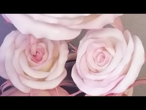 Видео: Как сделать бутон розы из изолона Мастер класс