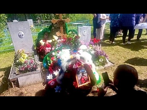 Видео: могила блогера мотоТани  / г. Тара , Омская область (1.08.2024)
