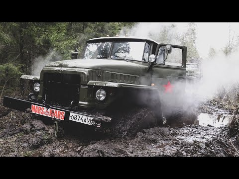 Видео: Грузовики на лесных дорогах. До финиша никто не добрался.