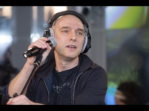 Видео: Андрей Державин - Эти Реки Никуда Не Текут (LIVE @ Авторадио)