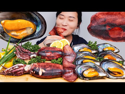 Видео: КАЛЬМАРЫ НА ПАРУ и ГИГАНТСКИЕ МИДИИ АСМР МУКБАНГ EATING SOUNDS