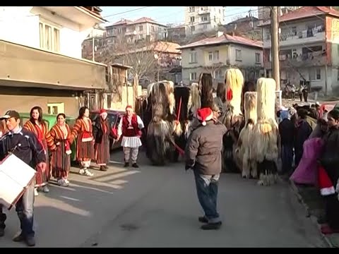 Видео: Сурва 2009 г. в град Симитли, II квартал (8)
