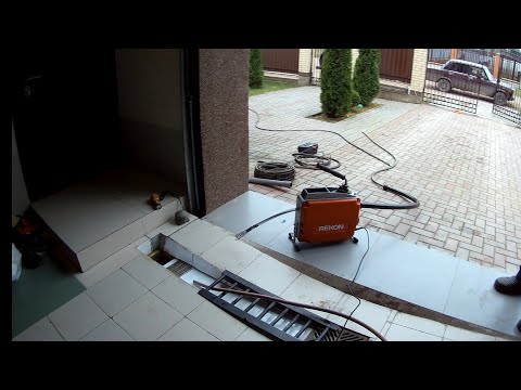 Видео: Механическая прочистка канализации. г. Печоры(43) Секционная прочистная машина REKON R-150