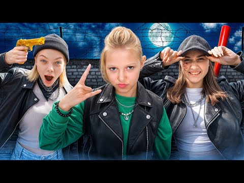 Видео: Амелка е попаднала в ЛОША КОМПАНИЯ! Ще спасят ли приятелите на Амелка от лошите момичета?