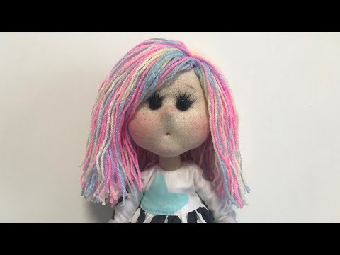 Видео: Прическа для куклы из ниток | Волосы из пряжи | thread hair for dolls