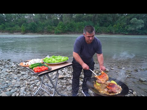 Видео: Мясо Индейки обжаренное с грибами на сковороде садж