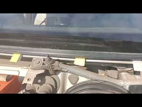 Видео: Как защелкнуть жабо на пассат б5,за шесть секунд.