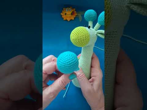 Видео: 35.Вязание амигуруми."Новогодний жирафик".Часть 3.