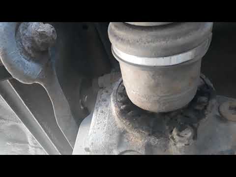 Видео: Задно вътрешно каре Subaru Outback H6 2004 г.