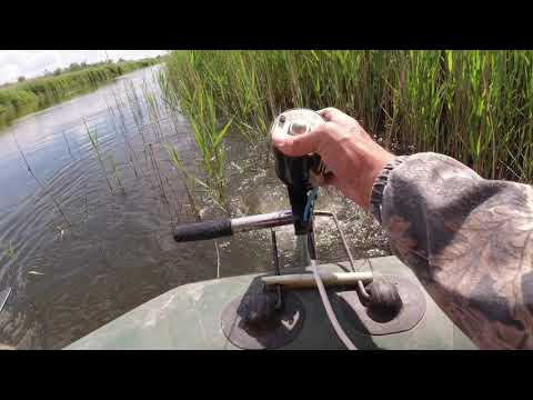 Видео: испытания самодельного электромотора для лодки.Основа электродвигатель от печки старой Волги.