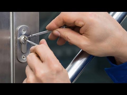 Видео: Как воры открывают дверной замок. Это нужно видеть