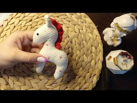 Видео: Вязовлог #10. Новогодние игрушки/ брелки/ готовые работы.