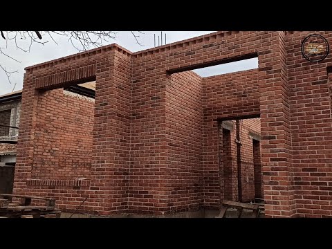 Видео: Кирпичная кладка забутовочный кирпич под белый шов.Cheap masonry under the white seam.