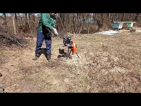 Видео: Измельчитель веток садовый,