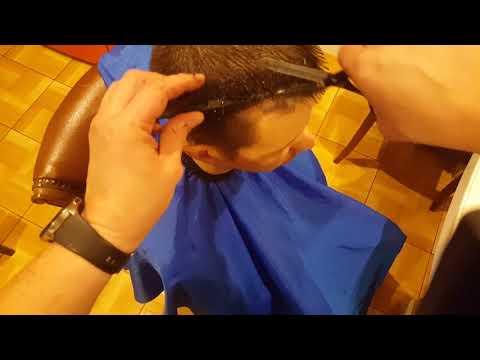 Видео: VGR V-162 и KEMEI-5027 в работе . Спортивная мужская стрижка.