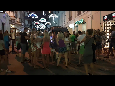 Видео: Ялта, Август!!! На улице Танцуют все!!!