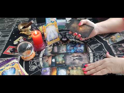 Видео: ⚡️ С какво ви манипулира любимият човек ⚡️ Любовно Таро ❤️