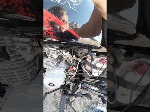 Видео: bajaj boхer подклинивание стартера