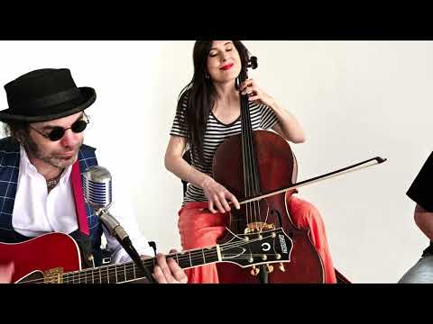 Видео: Фрикинг Аут. Пусть бегут! (cover)