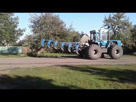 Видео: ХТЗ 121 и плуг ПСКу-6